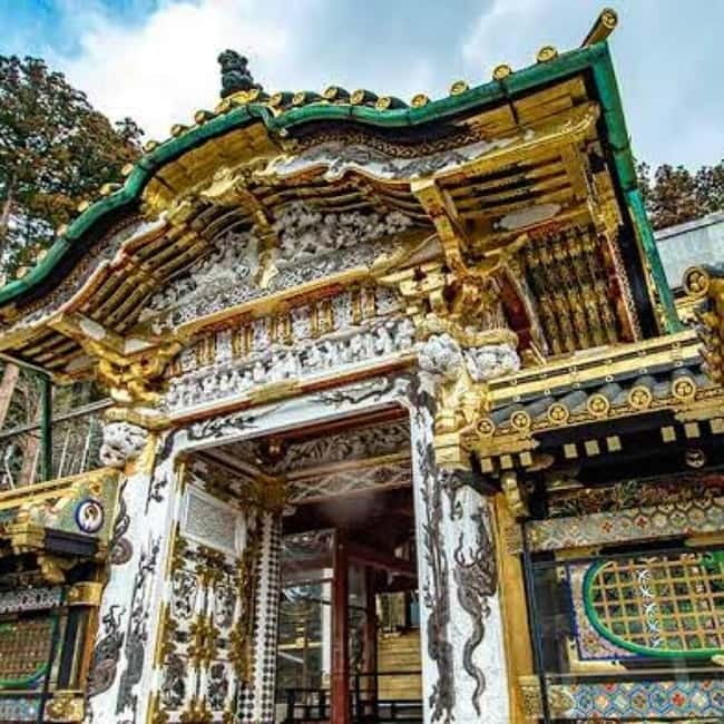 From Tokyo To Nikko Private Day Tour With English Guide - Shinkyo Bridge and the First Look at Nikko