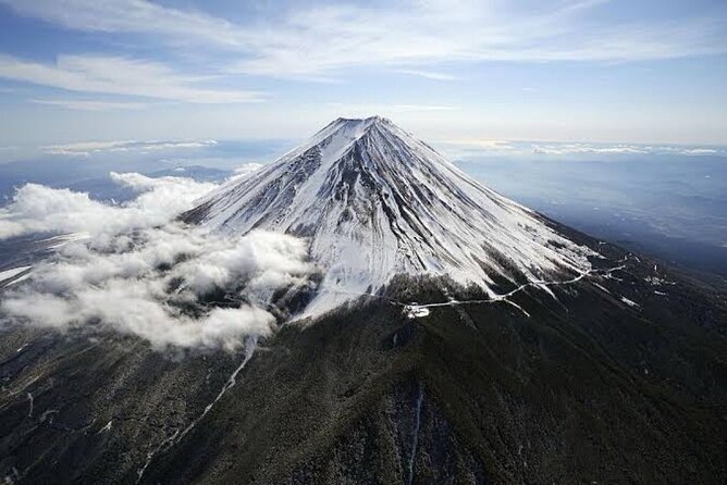 Full Day Private Tour of Mt Fuji - Chureito Pagoda is the postcard stop