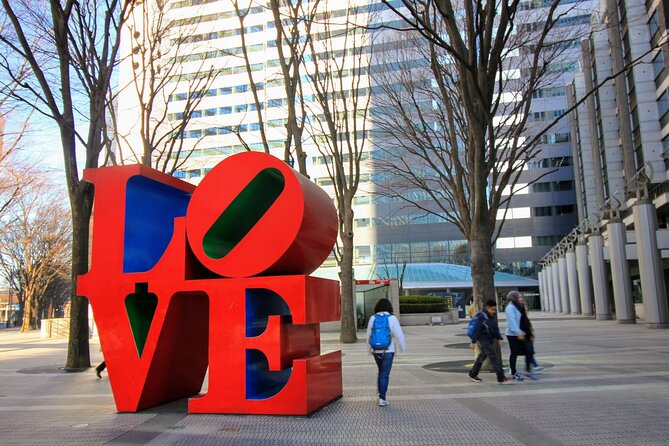 Half Day Sightseeing Tour in Tokyo - The Imperial Palace area and the most important expectation