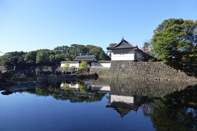 Imperial Palace East Garden and Edo Castle Walking Tour in Tokyo - Key points before you book