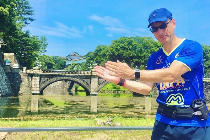 Imperial Palace run with fun trivia by an Imperial Palace geek - Kita Hanebashi-mon and the return through cherry-tree country