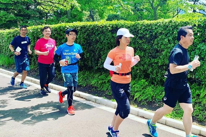 Imperial Palace run with fun trivia by an Imperial Palace geek - Hanzo-mon Gate and Miyake-zaka