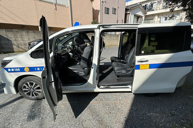 Intercity Shuttle, Tokyo to Haneda /Narita /Yokohama /Makuhari - Loading bags is a bigger benefit than it sounds