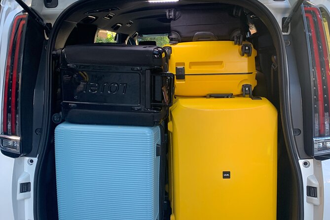 Intercity Shuttle, Tokyo to Haneda /Narita /Yokohama /Makuhari - Who should book this private shuttle