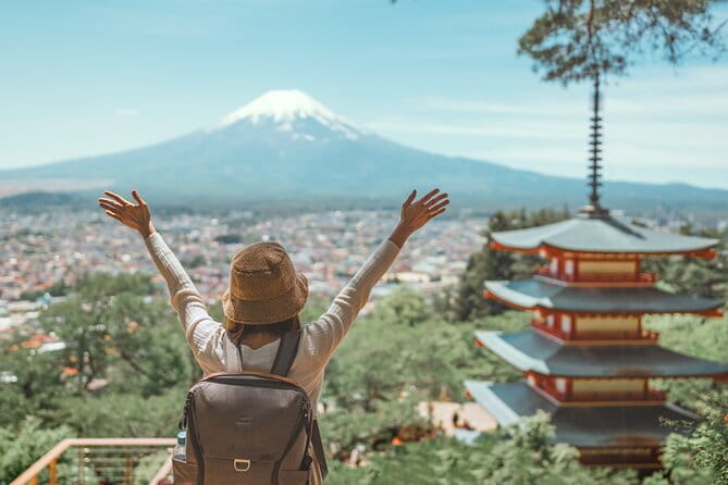 Japan's Best Mount Fuji Tour - Oishi Park by Lake Kawaguchi from April to June