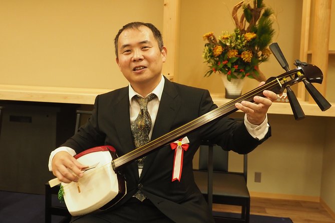Japanaese tradtional Tsugaru Shamisen music lesson in Tokyo - A Champion Performance Before Your Turn