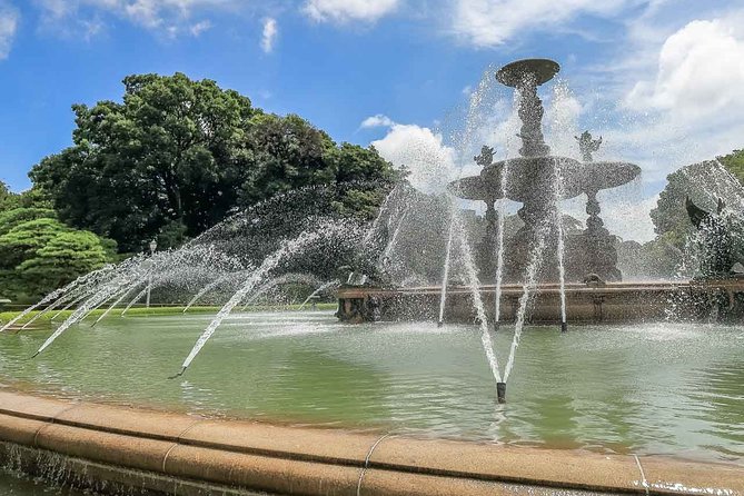 Japanese Garden & Western Architecture: Akasaka exploration tour - Walking, timing, and the extra cost