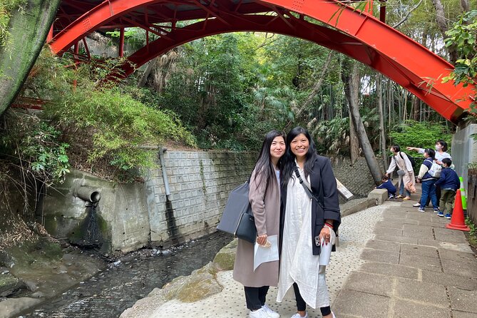 Japanese Home Cooking Class & Walk in Todoroki Temple Tokyo - Entering Casa de Tomokita for a hands-on lesson