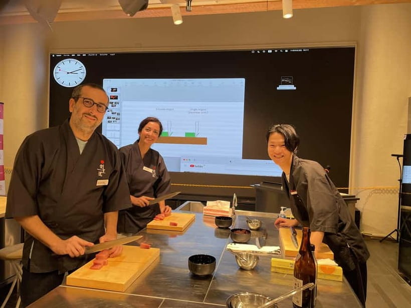 Japanese Knife Skills & Tuna Don/Sushi Workshop in Tokyo - The sashimi demonstration and your first careful cuts