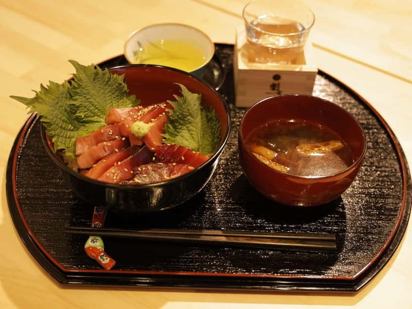Japanese Knife Skills & Tuna Don/Sushi Workshop in Tokyo - Making tuna zuke-don or a 10-piece sushi set
