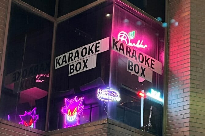 Kabukicho Tokyo Karaoke Booth - Food that makes the stop more than a drink break