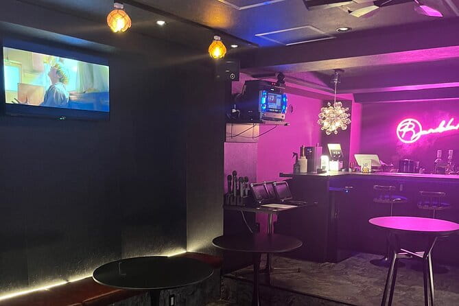Kabukicho Tokyo Karaoke Booth - Drinks, cocktails, and nonalcoholic choices