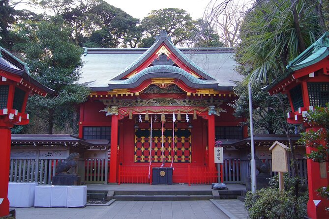 Kamakura & Enoshima 1 day bus tour from Tokyo and Yokohama - Hasedera adds sculpture, flowers, and a hilltop view