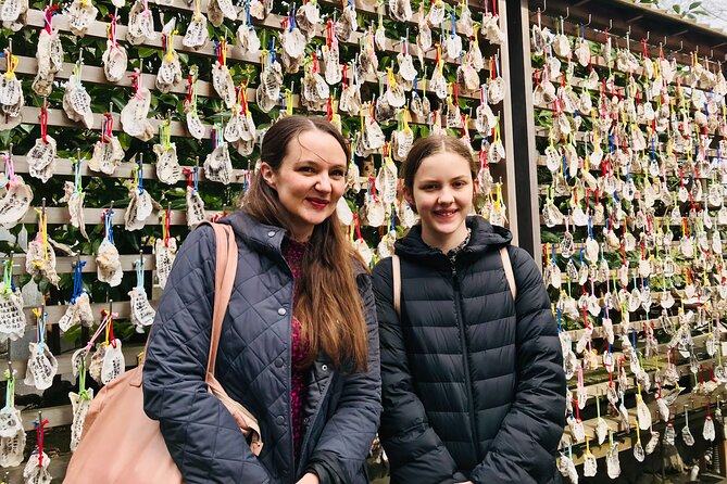 Kamakura Full Day Tour with Licensed Guide and Vehicle from Tokyo - Yuigahama Beach and the taste of the sea