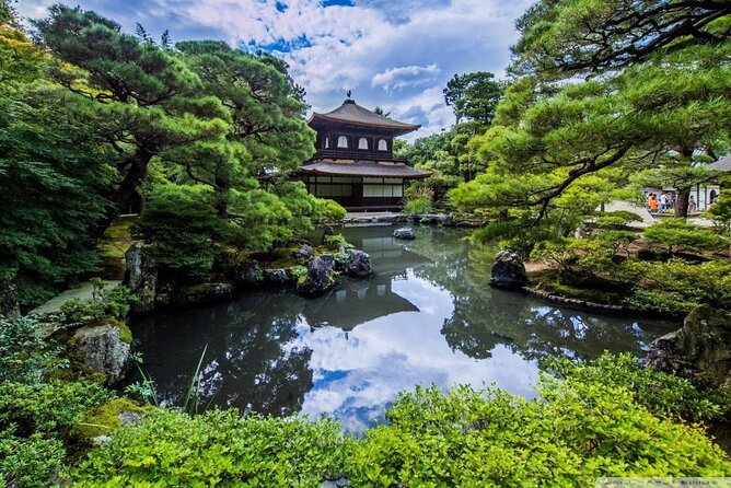 Kamakura & Yokohama One-Day Tour with English Driver - Two hours in Yokohama Chinatown