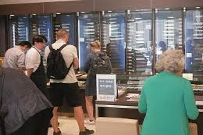 Kappabashi Knife Shopping Tour with Government-Licensed Guide - Why this tour works for knife shoppers