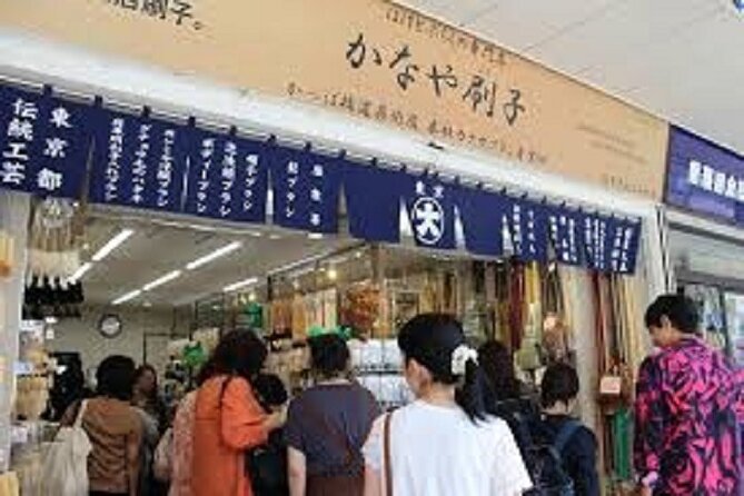 Kappabashi Knife Shopping Tour with Government-Licensed Guide - What the private format adds