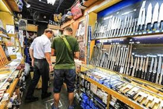 Kappabashi Knife Shopping Tour with Government-Licensed Guide - Comparing knives on Kappabashi Dougu Street