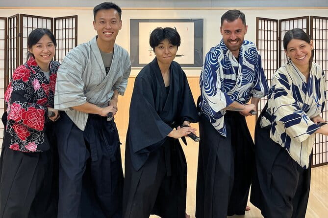Kickboxing & Body Training with EX-Pro Fighter - Meeting in Higashiikebukuro at 8:00 pm