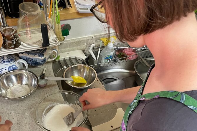 Let's make Wagashi at private home in Yokohama, suburban Tokyo - A rare chance to enter a private Japanese home