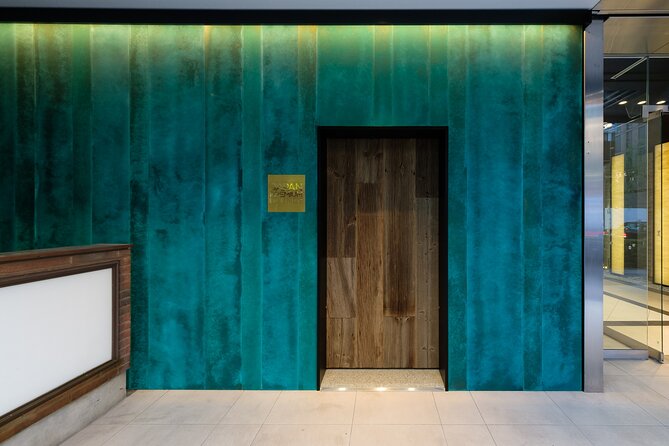 Luxury Kimono Photoshoot at Ginza Tokyo - Why the lounge setting works