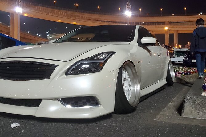 Luxury van Ride to famous car meet up spot Daikoku - One hour or 90 minutes at Daikoku
