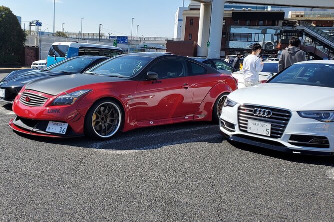 Luxury van Ride to famous car meet up spot Daikoku - The guide makes the transfer more useful