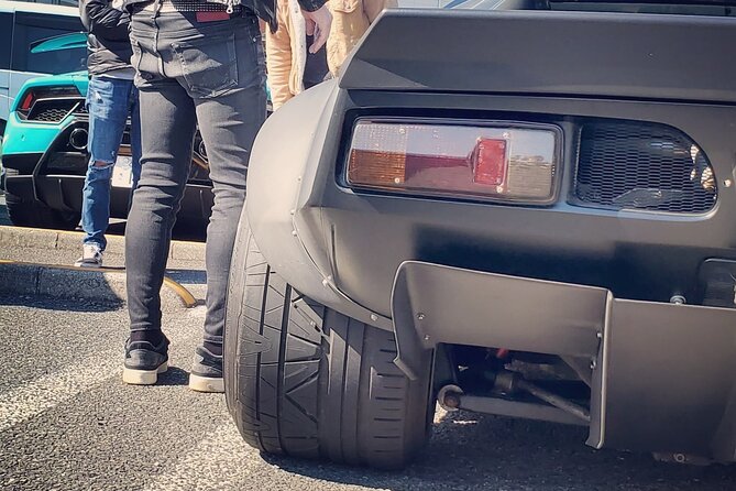 Luxury van Ride to famous car meet up spot Daikoku - Is $72.67 per person a fair price?