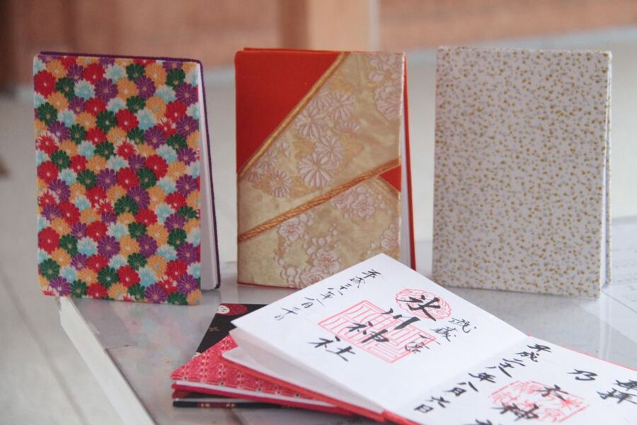 Make a temple stamp book with artist - Folding and Gluing the Pages