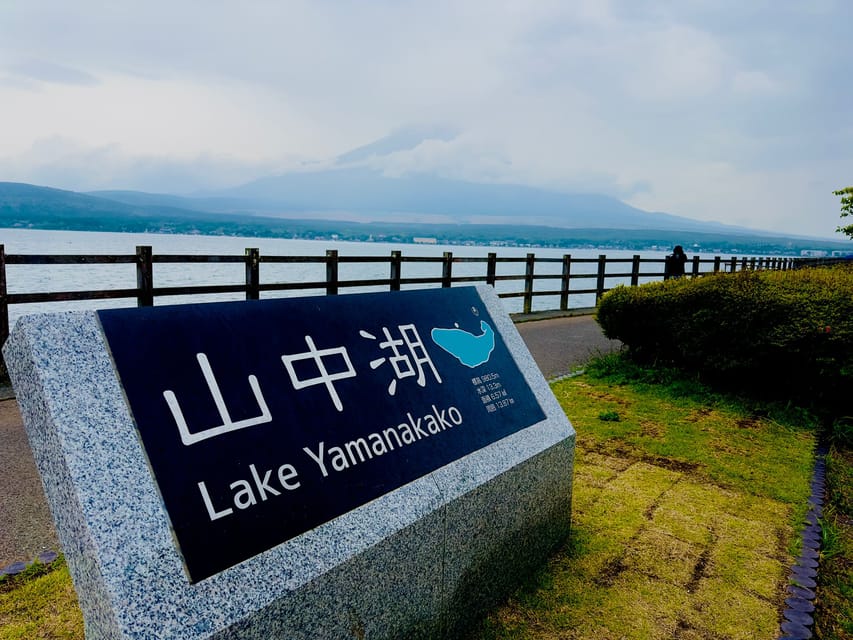Mount Fuji Hakone with English-speaking Guide - Oshino Hakkai and eight clear spring ponds