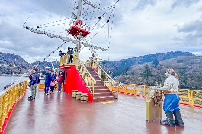 Mount Fuji, Kamakura, Big Buddha, & Lake Ashi Day Trip - Oishi Park and Fuji views at Lake Kawaguchi