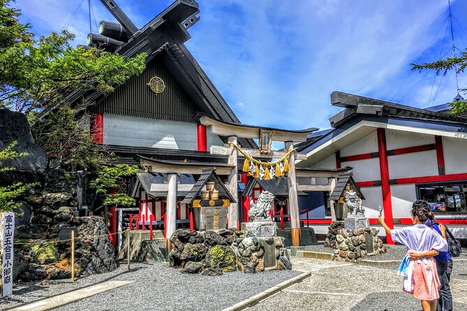 Mt Fuji and Hakone 1-Day Bus Tour Return by Bus - Buffet lunch at the foot of Mt Fuji