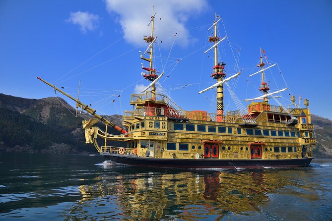 Mt.Fuji and Hakone Private SightSeeing Day Tour With Guide - Lake Ashinoko, Hakone’s volcanic lake