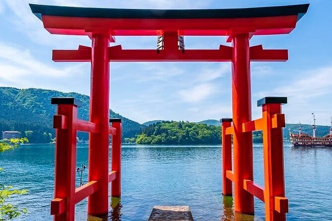 Mt.Fuji Arakurayama Sengen Park,Oshino Hakkai,Kawaguchi Lake Tour - The Lawson Fujikawaguchiko photo stop