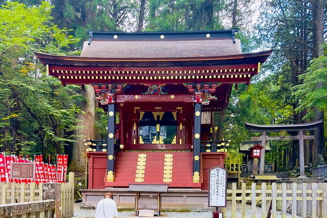 Mt. Fuji, Cherry Blossom & Shiba Sakura Pvt. Day Tour - Oshino Hakkai, spring water and village atmosphere