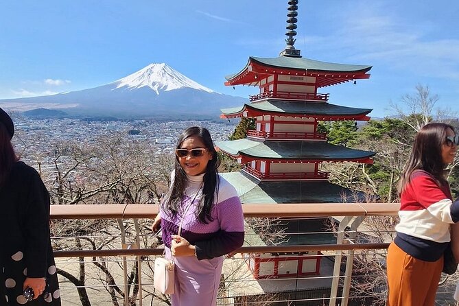 Mt. Fuji Day Trip from Tokyo with English Speaking Driver Guide - Oshino Hakkai offers a small village pause
