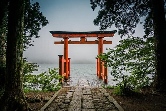 Mt. Fuji, Hakone Private Tour from Tokyo - Onsen, Arts and Nature - Guides are central to the experience