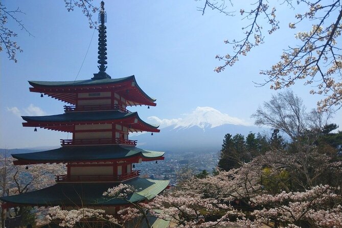 Mt Fuji with Kawaguchiko Lake Day Tour - Arakurayama Sengen Shrine and the pagoda view
