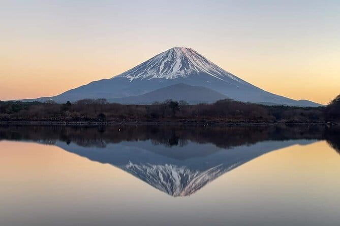 Muslim Friendly Mount Fuji Tour with English Speaking Guide - Lake Kawaguchiko: the busiest stop with the most choices