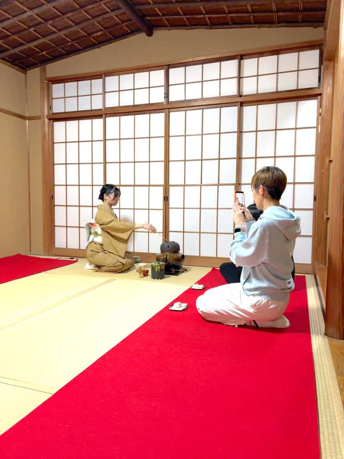 【NEW】Shibuya Tea Ceremony Tokyo-Chaan - Arriving at the Dogenzaka meeting point