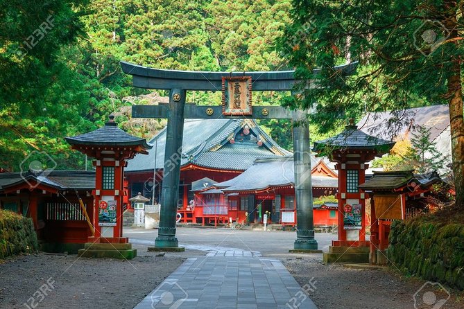 Nikko private tour with English speaking guide - Shinkyo Bridge: A short stop with a strong photo