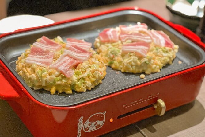 Okonomiyaki cooking & Amusement arcade in Shibuya! - A Shibuya evening built around cooking