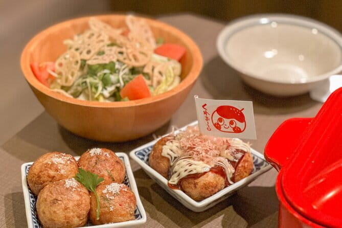 Okonomiyaki cooking & Amusement arcade in Shibuya! - A small group with a personal feel