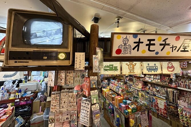Private Akihabara Retro Tokyo Anime Game Maid Cafe Tour w/ pickup - Maidreamin and the customs of a maid cafe