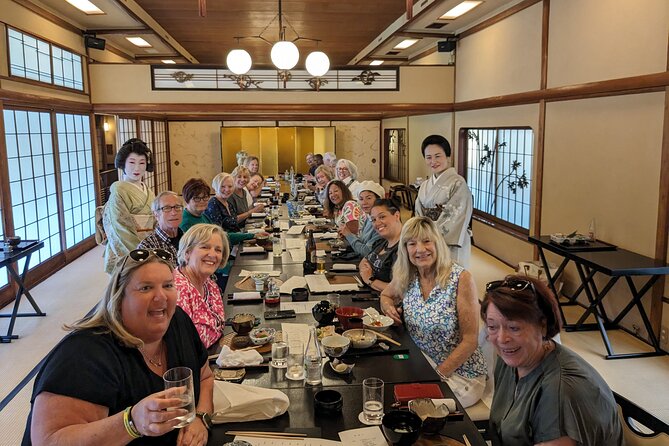Private Customizable Car and Mini Van Tour in Tokyo - Imperial Palace gardens and Edo Castle remains