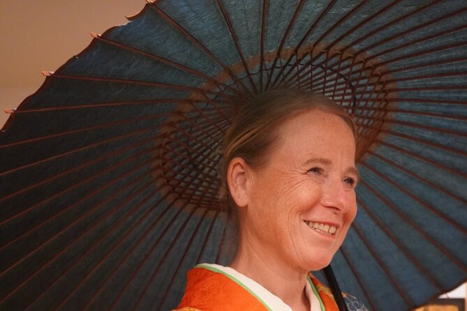 Private Kimono and tea ceremony at local home near Tokyo Disney - Choosing between the private group sizes