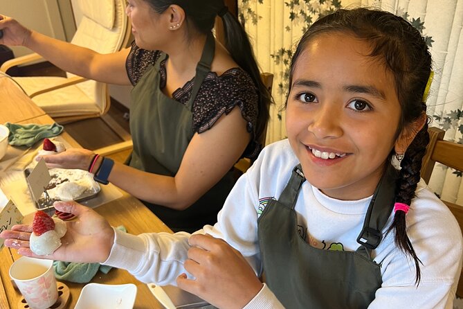 Private Mochi Sweets Making class near Shibuya area - Why the small group size matters