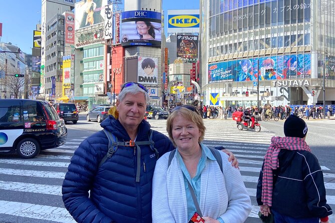 Private Tour Guide in English or Spanish (Español) - Shinjuku: neon, towers, and a change of pace
