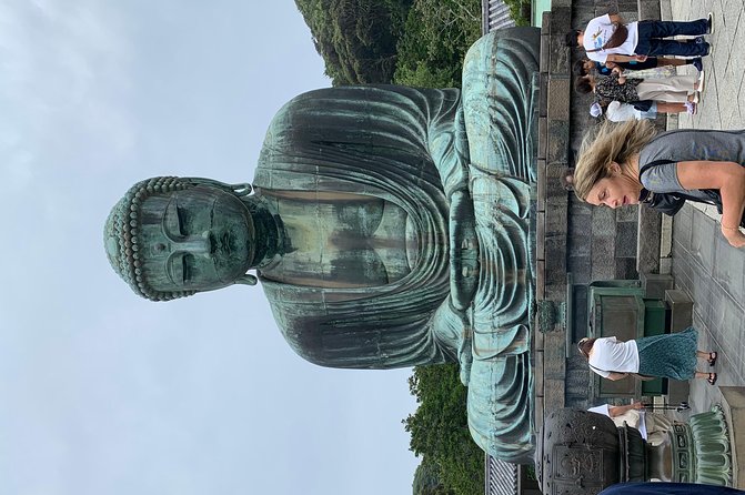Private Tour Kamakura and Enoshima With Guide and photographer - The guide and photographer question