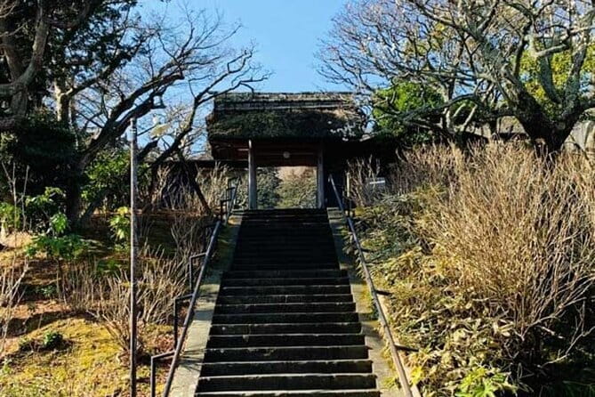 Private Tour Kamakura Yokohama Day Trip English speaking driver - Yokohama Chinatown brings a new flavor